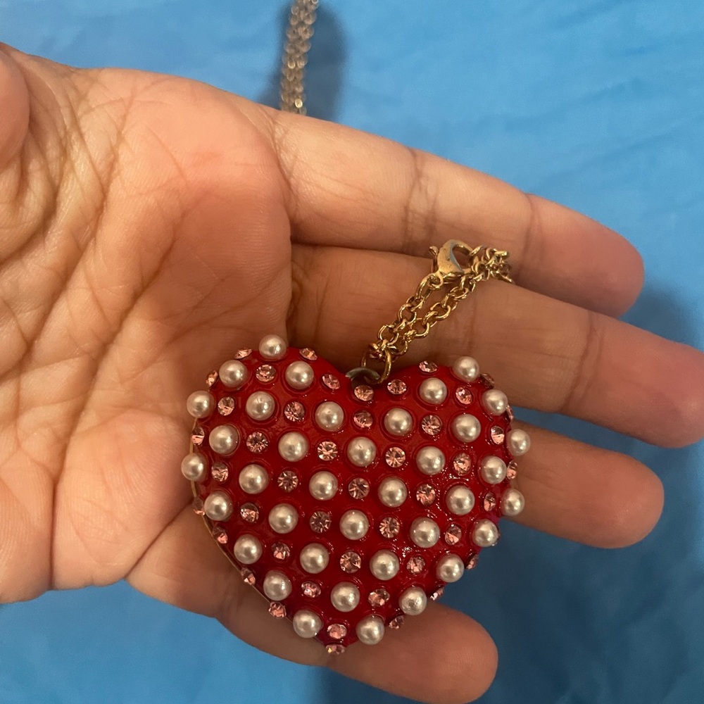 Betsy Johnson Heart with white pearls pendant with attached necklace
